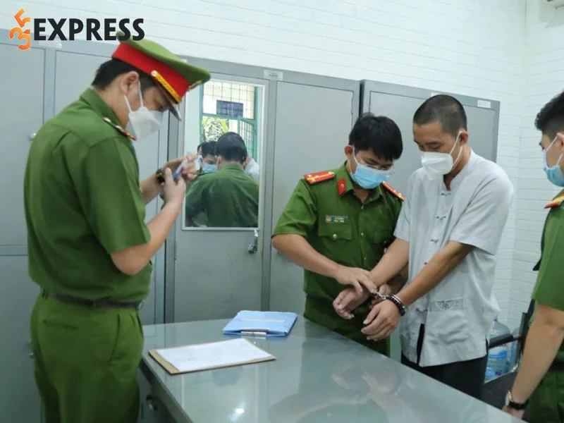 tom-tat-ly-lich-ve-ong-dang-van-chuyen-35express