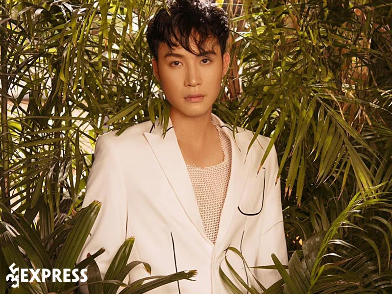 tom-tat-tieu-su-ly-lich-cua-nam-ca-si-pham-anh-duy-35express