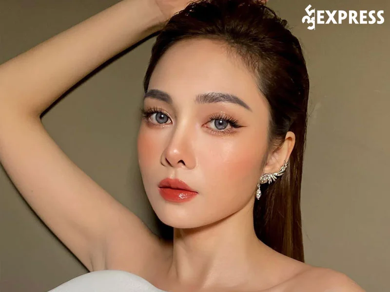 tom-tat-tieu-su-ly-lich-profile-nu-ca-si-luu-hien-trinh-35express