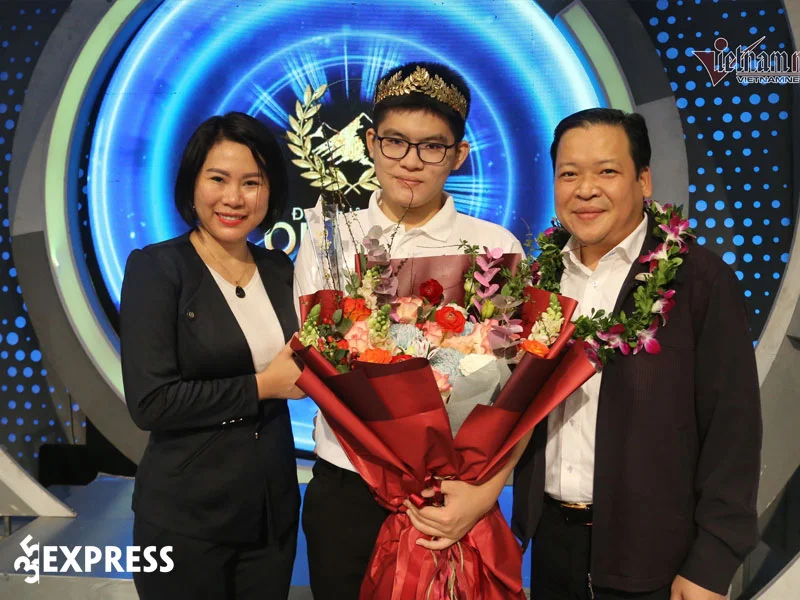 tom-tat-tieu-su-ly-lich-ve-nguyen-hoang-khanh-35express