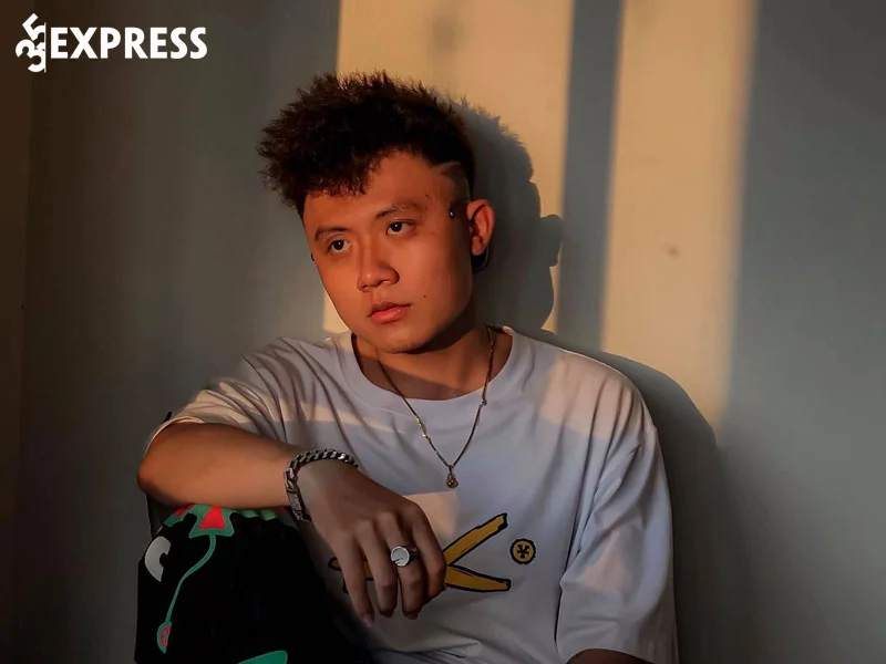 tom-tat-tieu-su-ly-lich-ve-rapper-freaky-35express