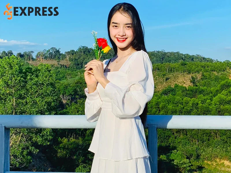 yona-cuon-hanh-trinh-tu-nang-son-nu-den-tiktoker-trieu-view-3-35express