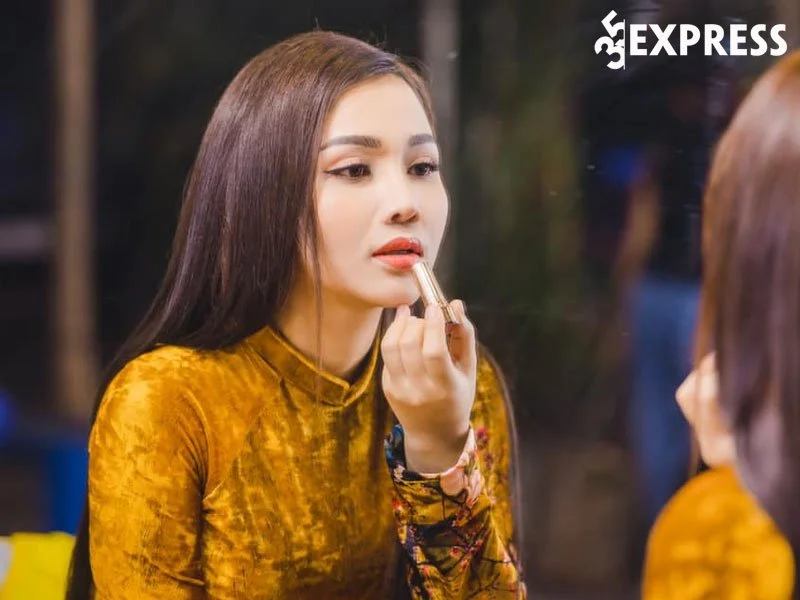 ca-si-ngoc-dieu-la-ai-1-35express