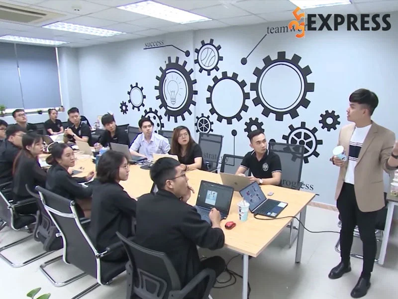 ceo-dinh-cong-dat-stix-coffee-bi-to-lua-200-ty-35express