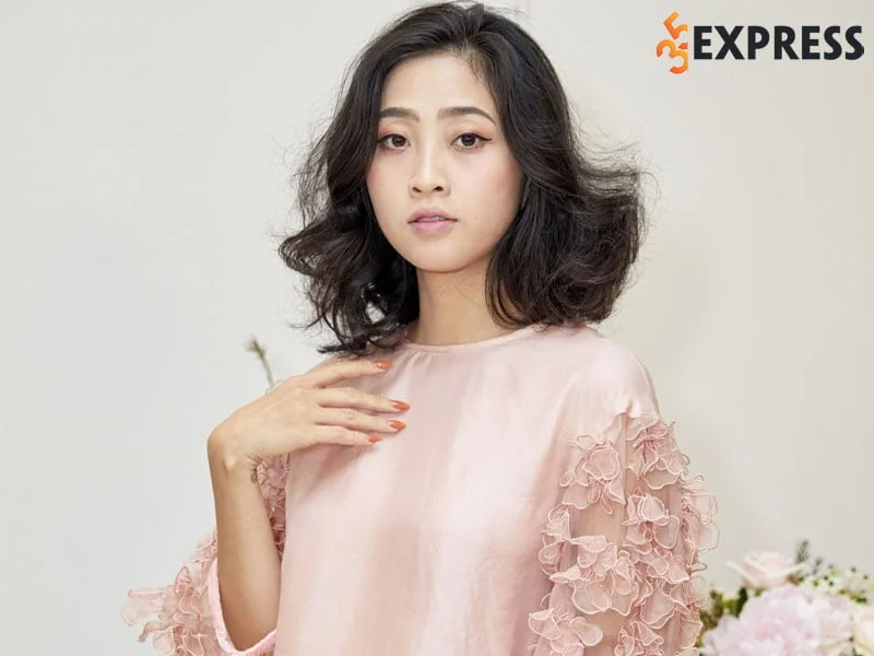 con-duong-phat-trien-su-nghiep-cua-mc-lieu-ha-trinh-35express