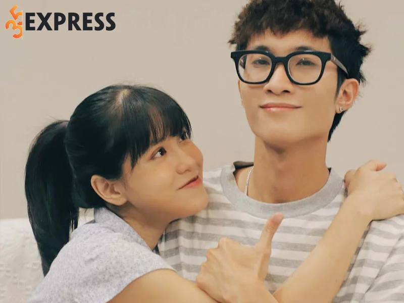 couple-tizi-dich-lep-chu-so-huu-group-chao-co-chao-2-35express
