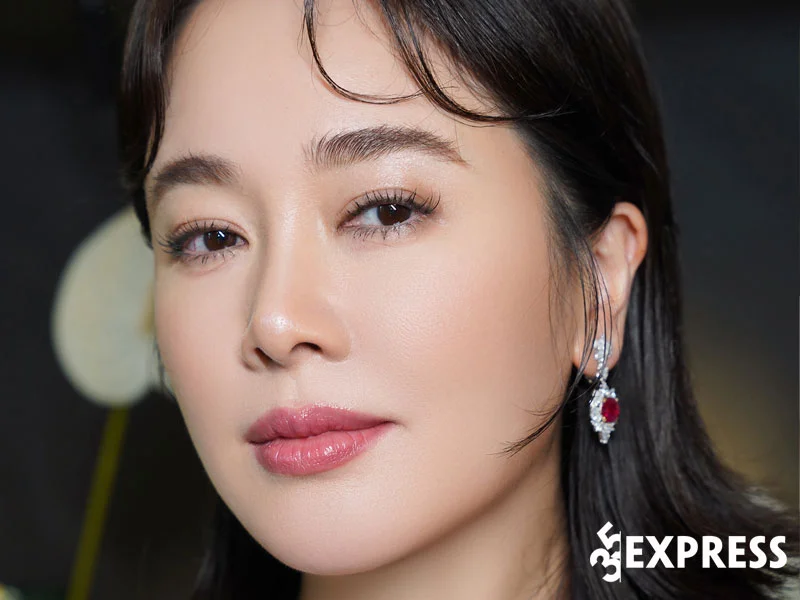cuoc-song-hon-nhan-cua-nu-dien-vien-ta-tieu-thanh-35express