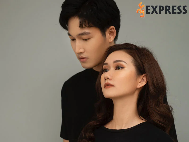 doi-tu-cap-doi-dinh-tu-va-ban-gai-hon-tuoi-huong-giang-1-35express