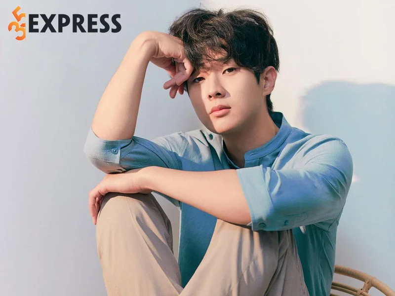 hang-loat-bo-phim-noi-bat-co-su-gop-mat-cua-choi-woo-sik-2-35express