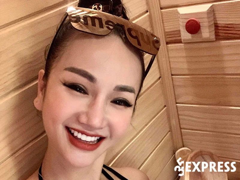 huong-bella-va-biet-danh-ba-ngoai-hot-girl-35express