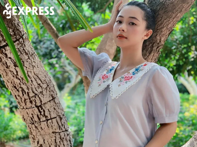 huyen-thach-thanh-cong-voi-vai-dien-hoa-trong-mua-hoa-tim-lai-35express