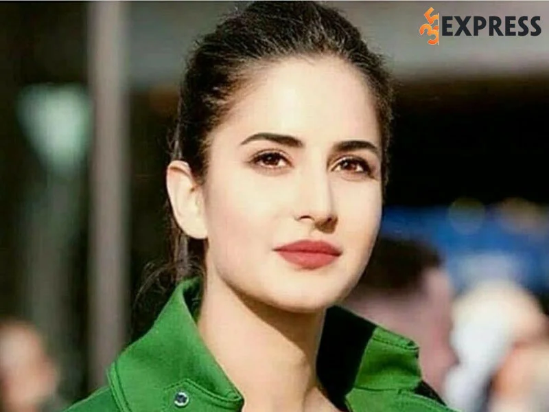 katrina-kaif-bat-dau-su-nghiep-tu-nam-14-tuoi-1-35express