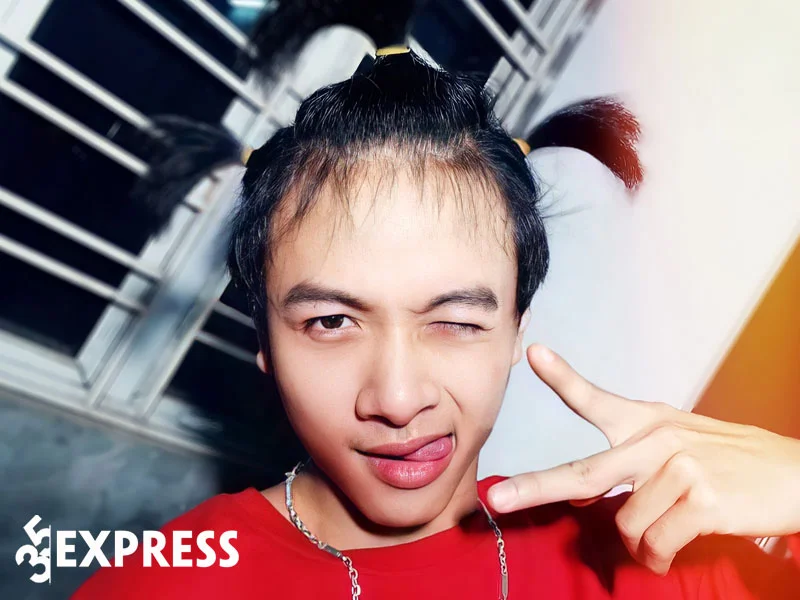 khai-ca-khia-bat-dau-noi-tren-tiktok-nho-vao-nhung-vai-dien-an-tuong-4-35express