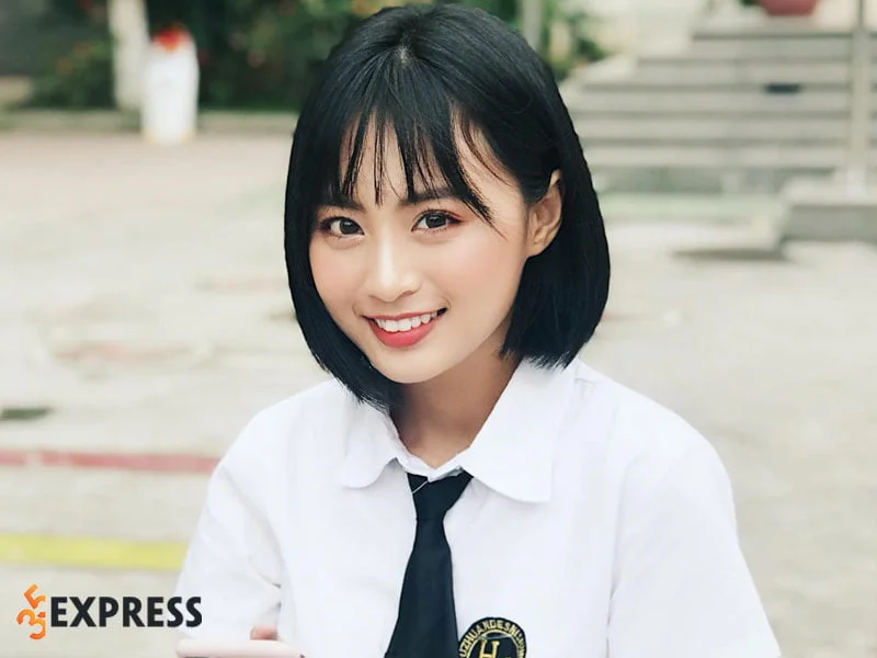 minh-nghi-co-mc-xinh-dep-tai-gioi-cua-lang-esport-viet-nam-3-35express