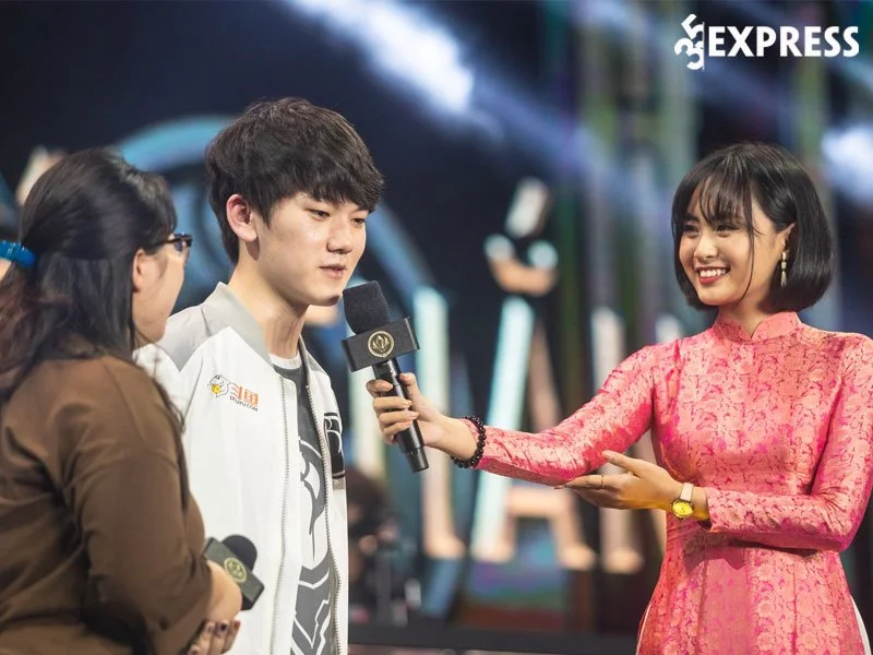 minh-nghi-co-mc-xinh-dep-tai-gioi-cua-lang-esport-viet-nam-4-35express