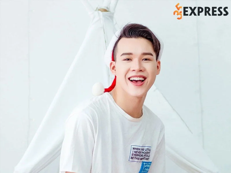 mot-so-ca-khuc-noi-bat-cua-hoang-minh-quy-35express