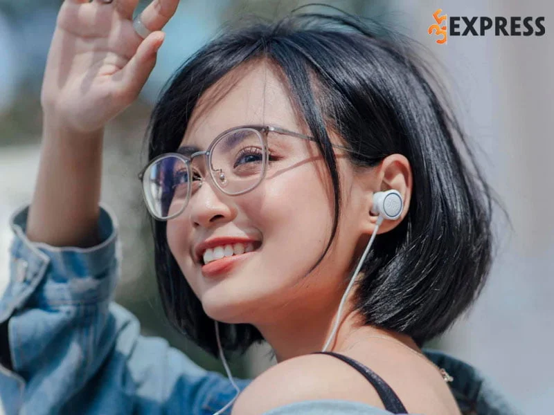 mot-so-hinh-anh-dep-cua-mc-minh-nghi-1-35express