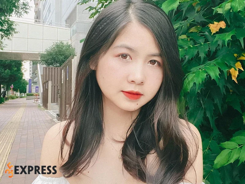 nhan-sac-hut-hon-cua-hot-girl-tran-thi-thanh-thu-1-35express