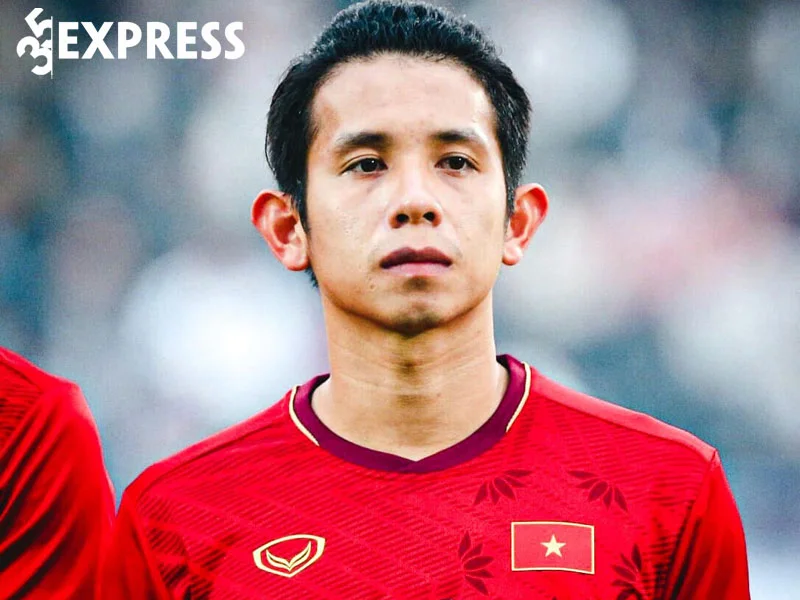 nhung-hinh-anh-cua-cau-thu-nguyen-phong-hong-duy-4-35express