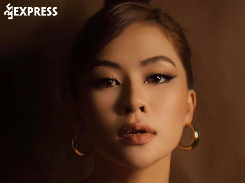 nhung-hinh-anh-dep-cua-ca-si-ha-nhi-3-35express