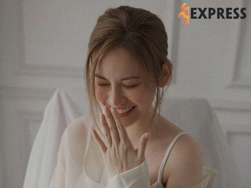 nhung-hinh-anh-dep-cua-uyen-to-ban-gai-anh-duc-2-35express