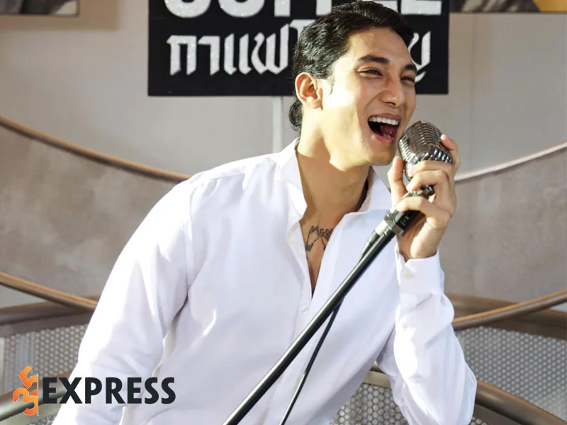 paing-takhon-mot-chang-trai-da-tai-35express