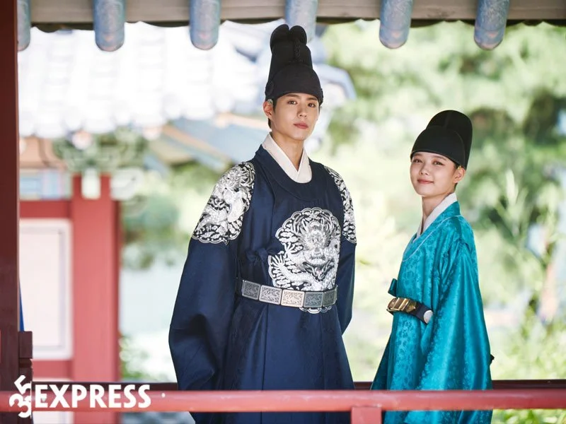 qua-trinh-su-nghiep-dien-xuat-cua-park-bo-gum-3-35express