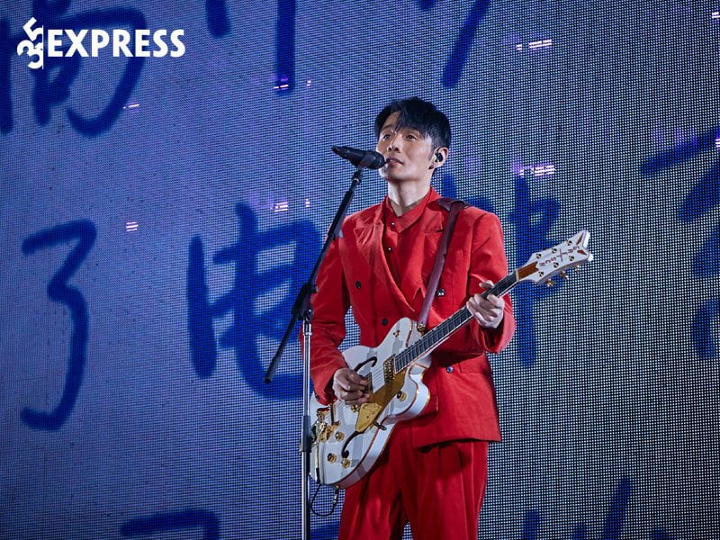 su-nghiep-cua-ly-vinh-hao-35express