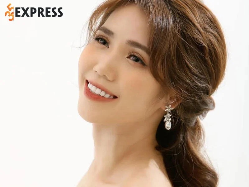 su-nghiep-cua-nu-ca-si-bolero-lan-vy-1-35express