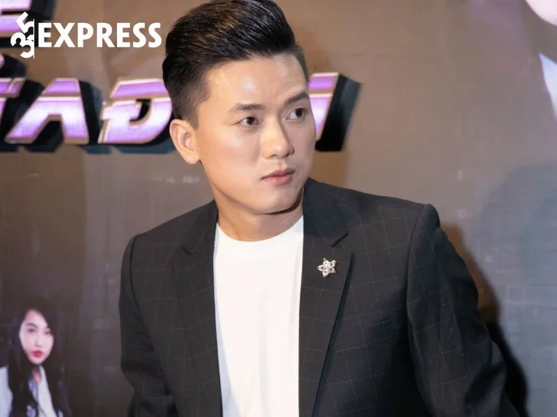 su-nghiep-cua-quach-ngoc-tuyen-hao-quang-no-muon-cua-showbiz-viet-1-35express