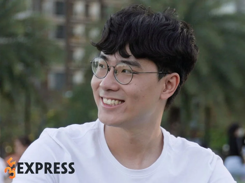 su-nghiep-cua-youtuber-viet-cg-chuyen-tha-thinh-gai-la-2-35express
