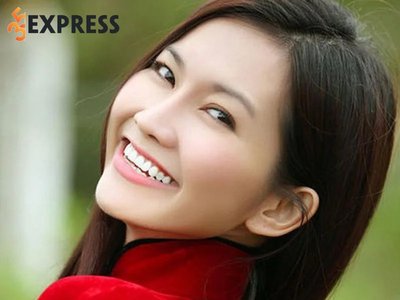 su-nghiep-dien-xuat-cua-kim-hien-35express