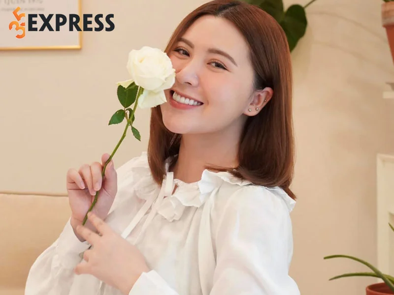 tieu-su-ly-lich-cua-hot-mom-heo-mi-nhon-35express