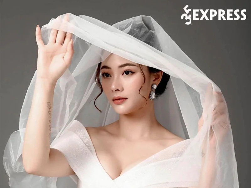 tom-tat-tieu-su-cua-nu-dien-vien-huyen-thach-35express