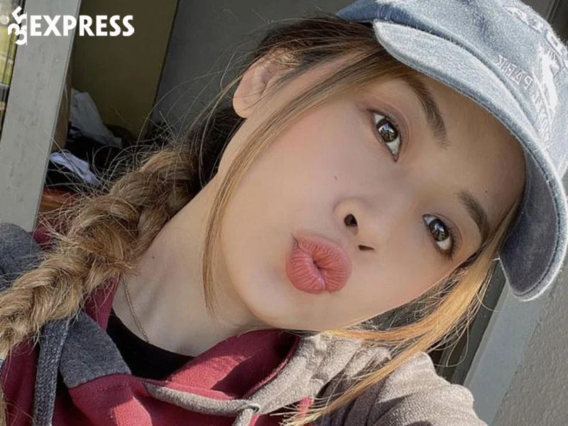 tong-hop-top-nhung-cum-tu-hot-trend-trong-nam-2021-make-it-complicated-enjoy-cai-moment-nay-35express