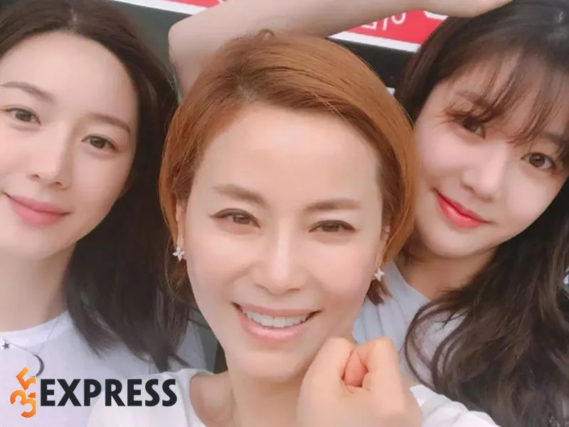 tuoi-tho-khong-hoan-toan-mau-hong-cua-lee-yoo-bi-35express