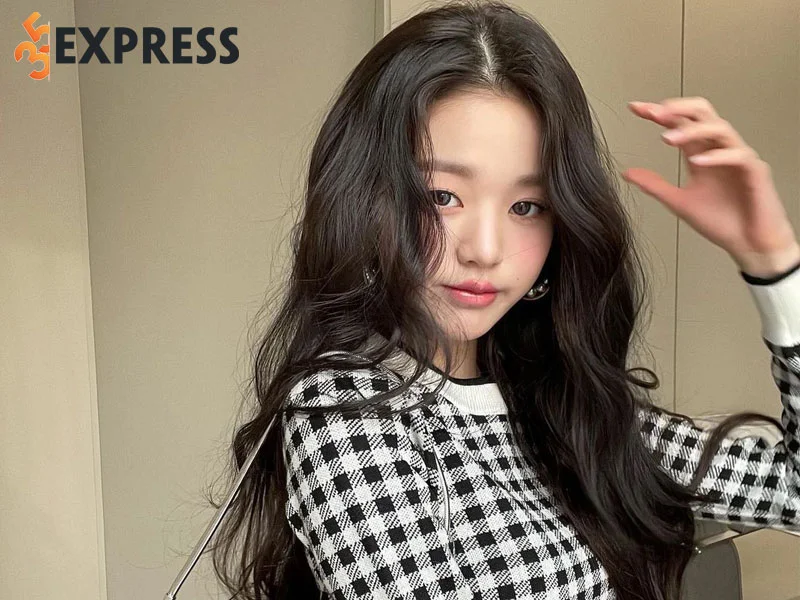 wonyoung-day-tai-nang-va-cung-lam-thi-phi-1-35express