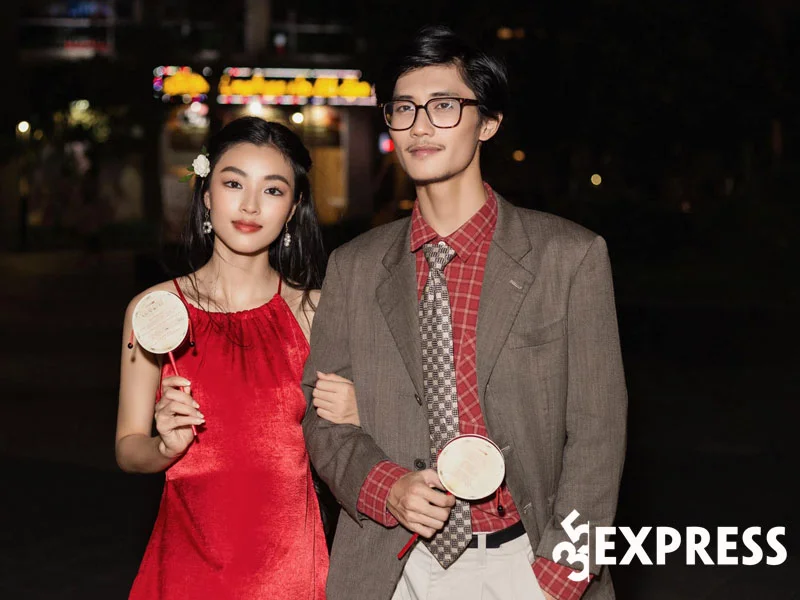 avin-lu-vien-ngoc-an-trong-da-cua-em-va-trinh-2-35express