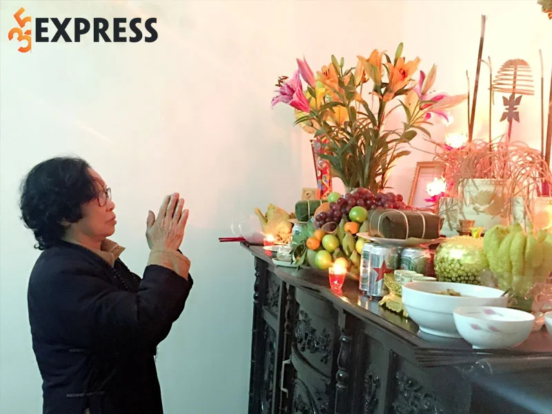 bai-van-khan-cung-ong-tao-35express