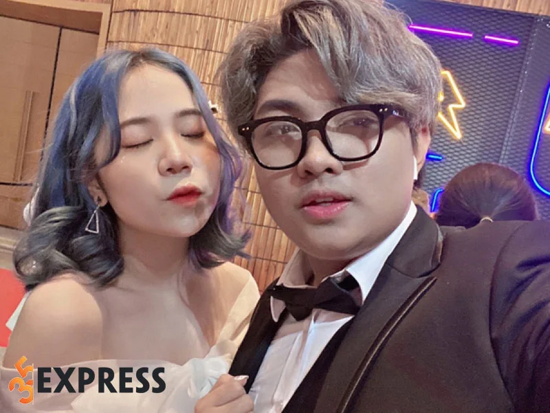 chuyen-tinh-cam-cua-kairon-tv-va-meo-simmy-35express