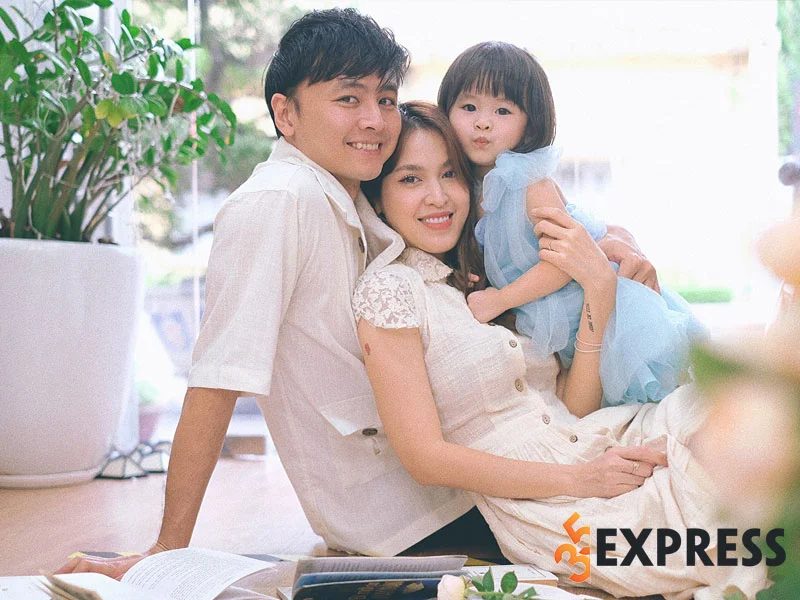 chuyen-tinh-van-anh-va-nu-dien-vien-tu-vi-2-35express
