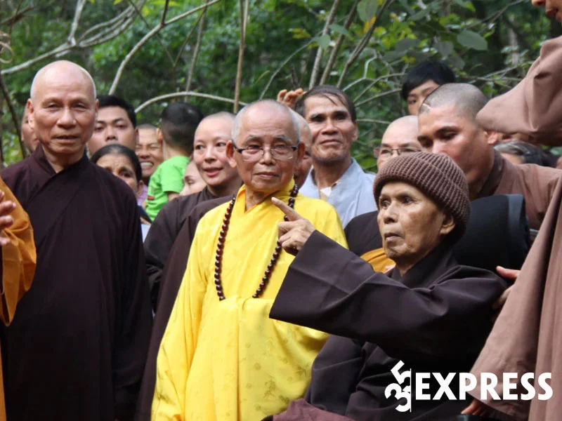 cuoc-doi-va-nhung-tac-pham-cua-thien-su-thich-nhat-hanh-2-35express