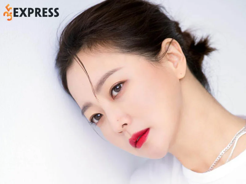 cuoc-song-kim-hee-sun-cua-hien-tai-35express