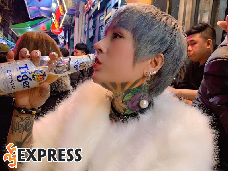 dao-chile-hot-girl-cung-voi-nhung-hinh-xam-35express