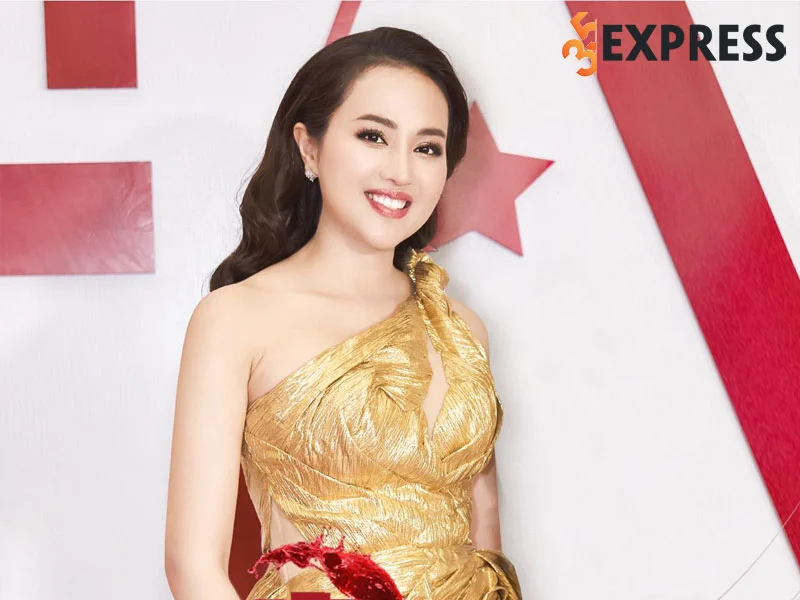 doi-tu-cua-ceo-huong-le-35express