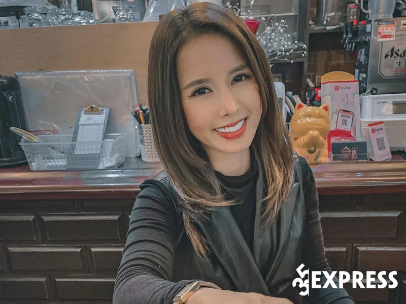 hanh-trinh-co-cuc-cua-ba-nhan-vlog-35express