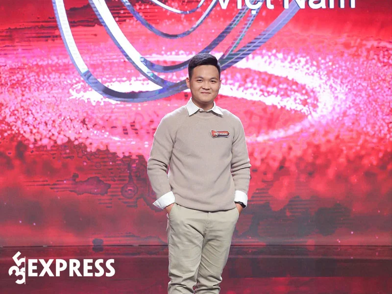 hanh-trinh-su-nghiep-cua-cau-be-google-ha-viet-hoang-2-35express