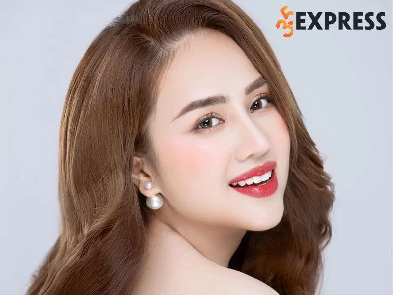 hanh-trinh-su-nghiep-cua-ceo-huong-le1--35express