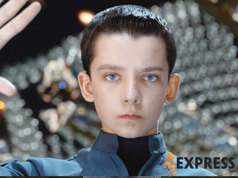 hanh-trinh-su-nghiep-cua-nam-dien-vien-asa-butterfield-3-35express