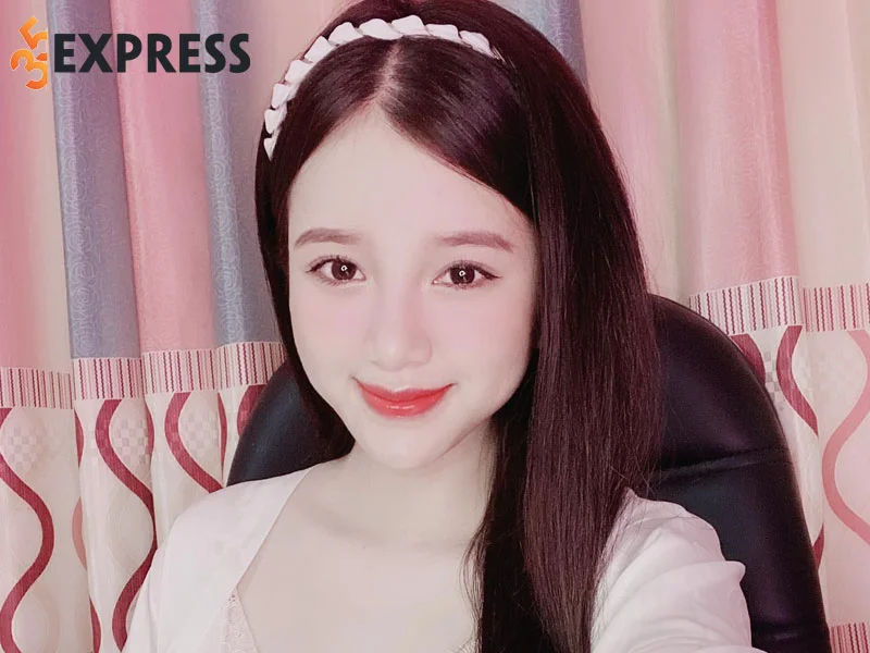 hanh-trinh-su-nghiep-cua-nguoi-mau-anh-nguyen-ngoc-anh-35express